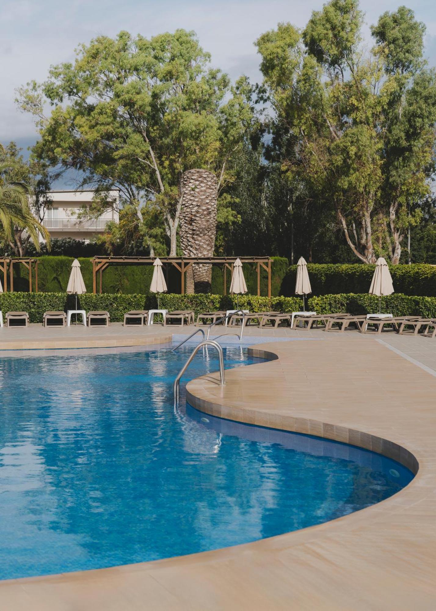 Hotel Mediterraneo Roses Bagian luar foto
